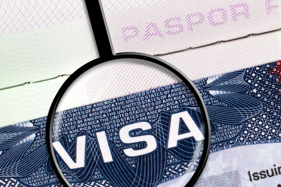 Где россиянам быстрее всего получить визу в США?