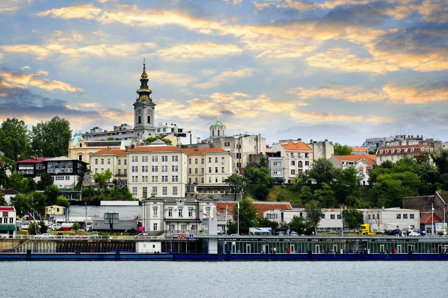 Какие недостатки имеет Сербия?